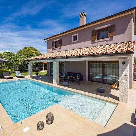 Villa Roma Near Pula For 6 People With Private Pool Jadreski Exterior photo
