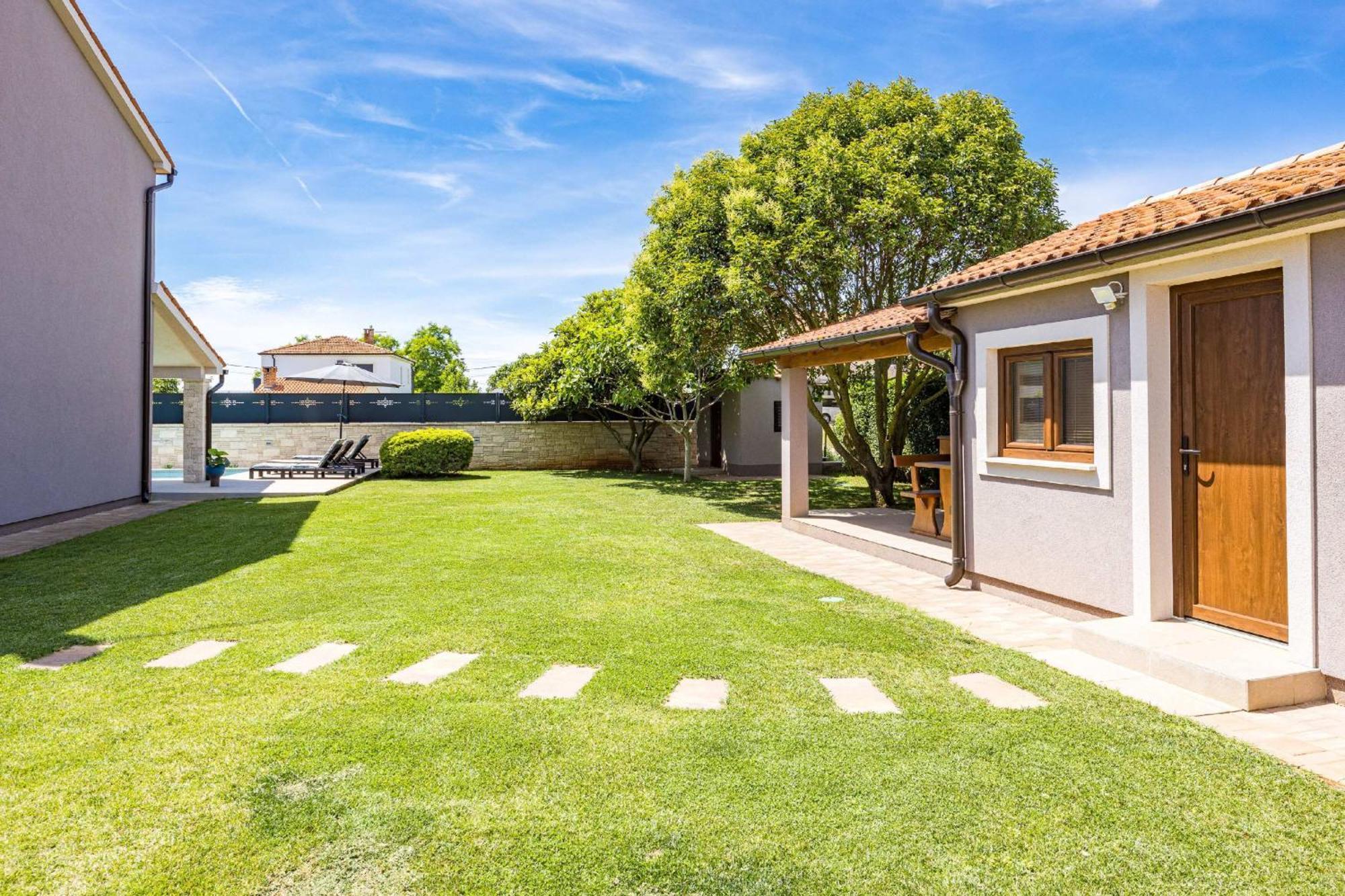 Villa Roma Near Pula For 6 People With Private Pool Jadreski Exterior photo